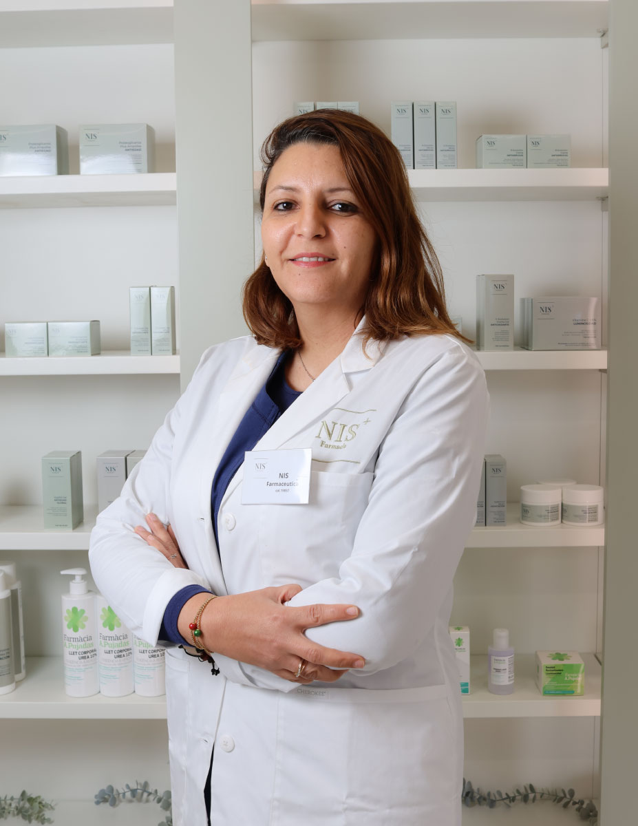 Nisrine — Farmacéutica titular NIS+
